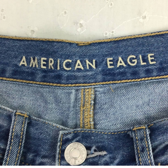 American Eagle Mom Jean Light Wash Distressed Blown Out Knees High Rise Skinny 6 - Picture 6 of 12